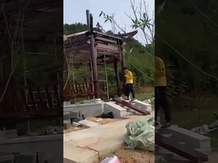 Padiglione gazebo impermeabile in legno massello per esterni con recinzione