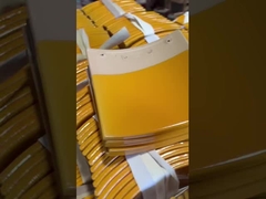 Antiche piastrelle gialle vetrate per il tetto di templi cinesi