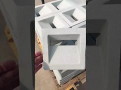 Blocchi decorativi per pareti in cemento bianco chiaro