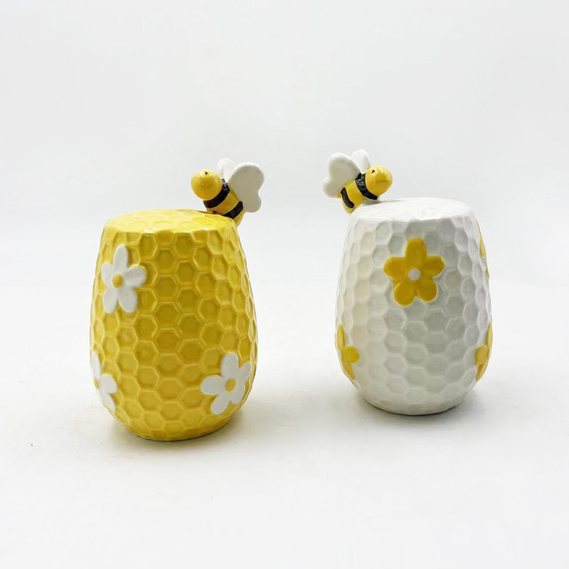 Flower And Bee Ceramic Salt And Pepper Shaker per accessori da cucina Decorazione domestica