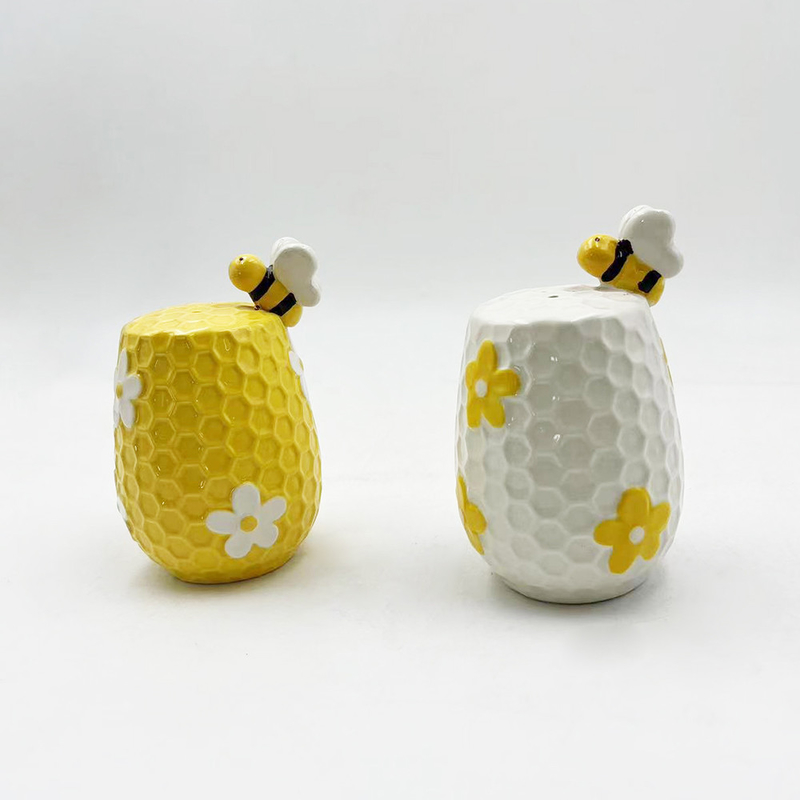Flower And Bee Ceramic Salt And Pepper Shaker per accessori da cucina Decorazione domestica