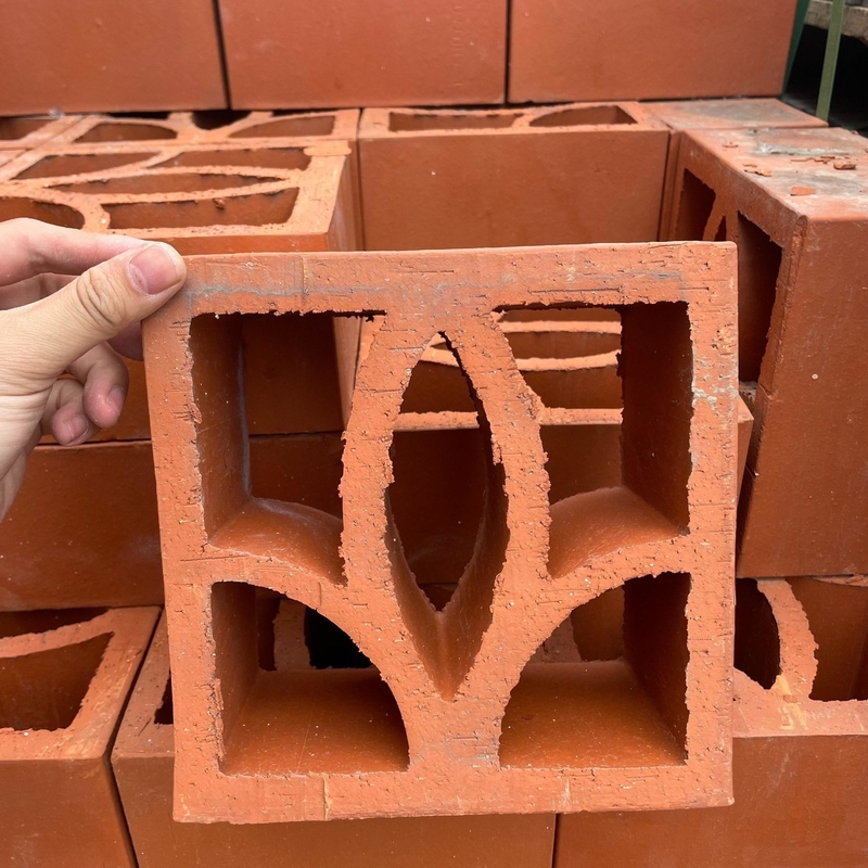 Terracotta di argilla rossa naturale blocchi cavi Jaali piastrelle per rivestimento di pareti mattoni a vento Dimensioni 200X200 mm Modello quadrato