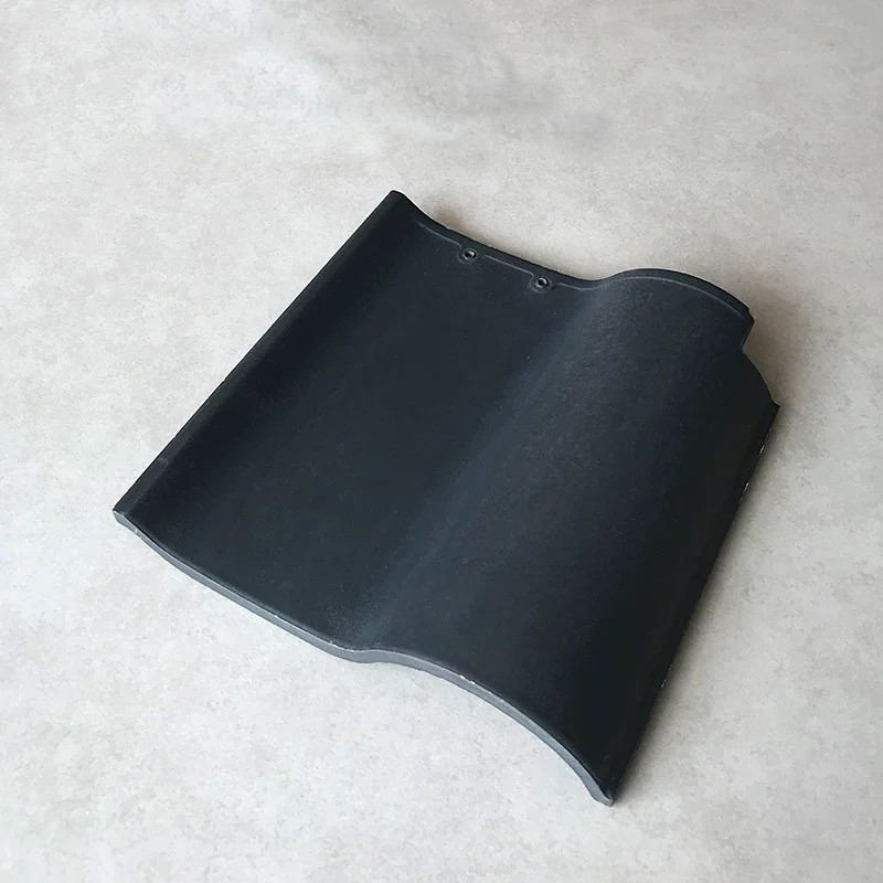 Piastrelle di tetto in ceramica spagnola a forma di S Colori a tonalità terrestre Villa a prova di tempo Casa