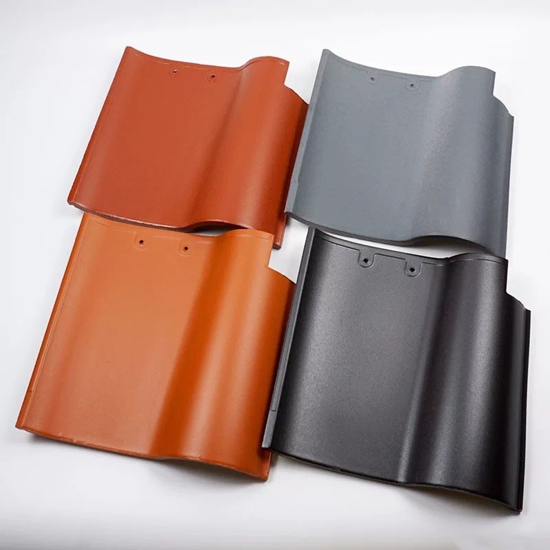 S Tipo di tetto spagnolo Piastrelle in ceramica Materiale durevole Grigio scuro Materiale di tetto impermeabile