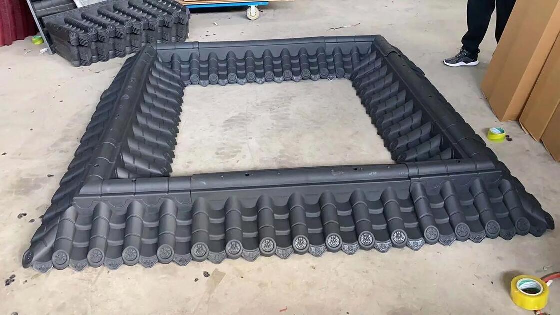 Pannelli di piastrelle di tetto in plastica a doppio lato Materiale di copertura in PP leggero in design tradizionale cinese