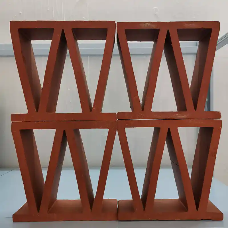 Parete divisorio in mattoni sfondo m Forma giallo colore vetro schermo piastrelle di terracotta Breeze blocchi pannelli